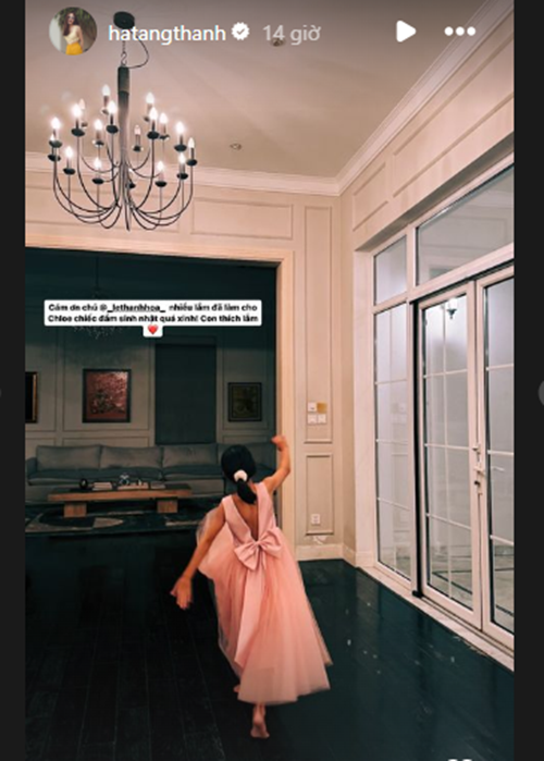 NTK Lê Thanh Hòa vừa gửi tặng con gái Tăng Thanh Hà chiếc đầm công chúa nhân dịp sinh nhật.