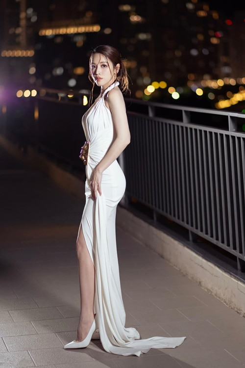 Lâu nay, Puka chịu khó đầu tư váy áo để hình ảnh luôn chỉn chu.