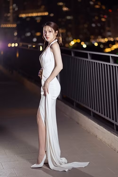 Lâu nay, Puka chịu khó đầu tư váy áo để hình ảnh luôn chỉn chu.