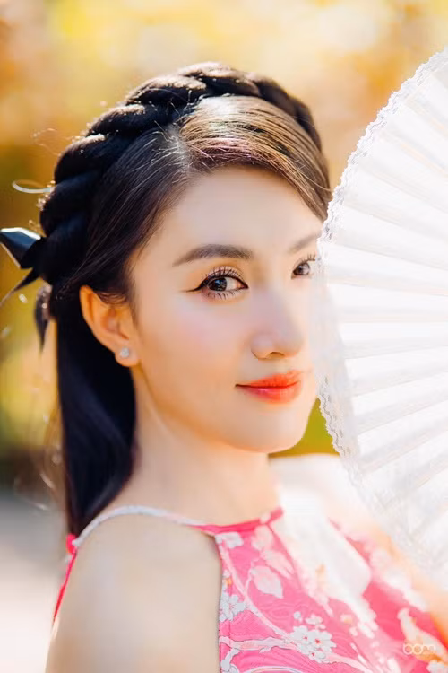 Nguyệt Ánh vẫn hoạt động nghệ thuật sau khi lấy chồng. Ảnh: FBNV.