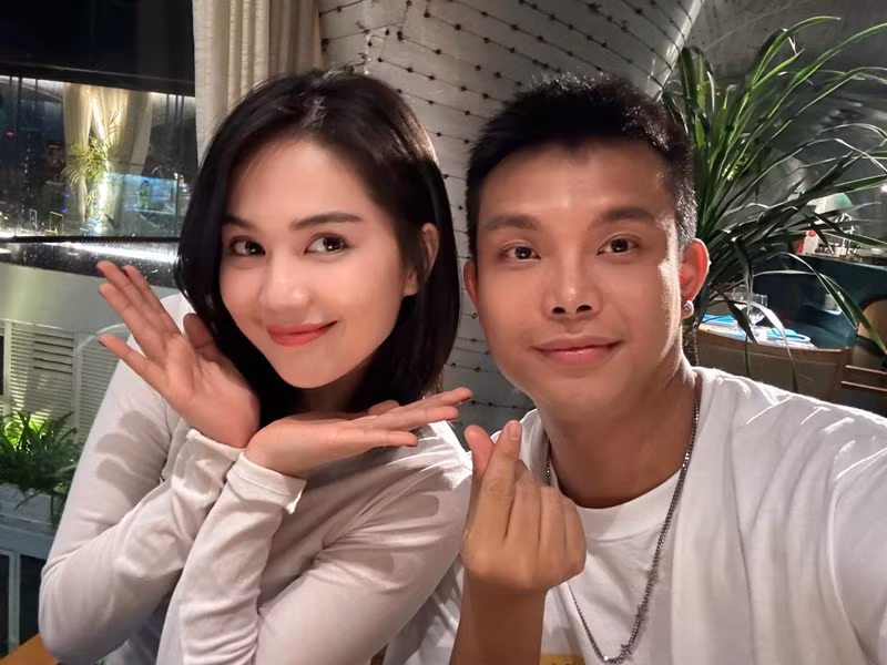 Anh viết: "Sau tất cả mình lại trở về với nhau".