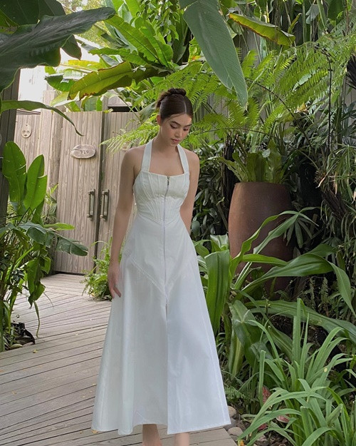 Doanh nhân Lam Cúc bức xúc trước lời tố của Jolie Nguyễn. Cô thậm chí còn ám chỉ Jolie Nguyễn rằng "chị không có tính cướp giật gì đó giống em". Ảnh: FBNV.