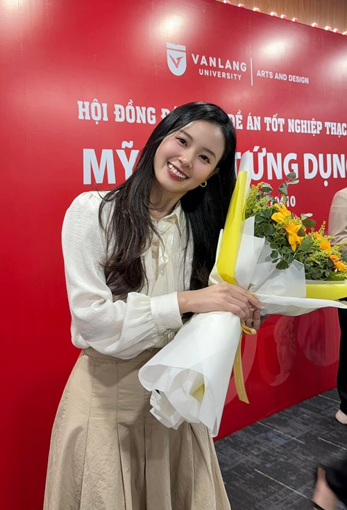 Midu tot nghiep a khoa Thac si, gioi lai xinh, dai gia ngam Vbiz