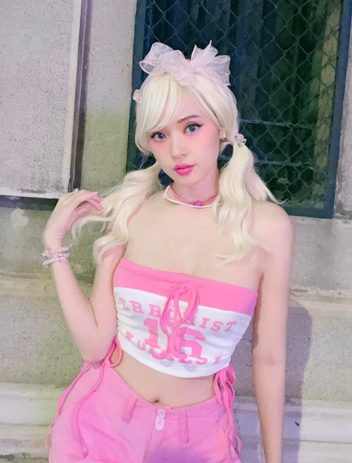 Midu vẫn độc thân ở tuổi 35 dù được nhiều người theo đuổi.