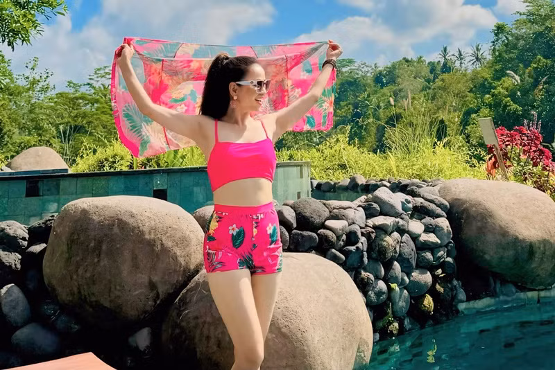 Diễn viên Hoài An cao 1m6, nặng 50 kg, số đo vòng eo 64 cm.