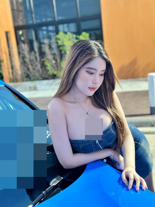 Sự nghiệp rẽ hướng khi Kanyanat dấn thân vào con đường làm người mẫu.