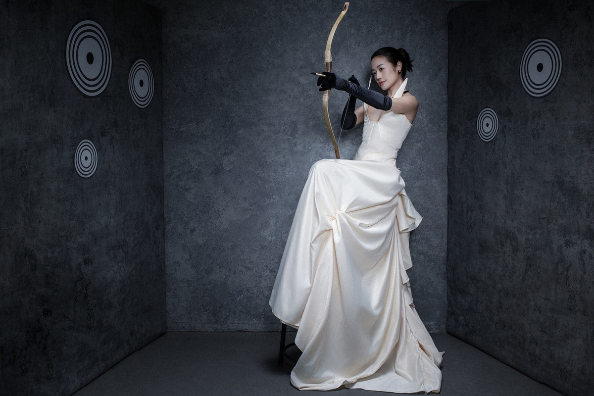 Mỗi tấm bia hay những điểm chinh phục, là những sự cân nhắc, trăn trở về cái đích hướng tới ở mỗi giai đoạn của người phụ nữ trong cuộc đời.