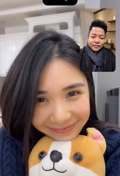 Trên trang cá nhân, Quang Lê khen ngợi Thanh Bi ngày càng xinh đẹp. "Ngày xưa trẻ con bây giờ em trưởng thành hơn chưa?”, nam ca sĩ chia sẻ thêm về bạn gái cũ. Ảnh: FBNV.