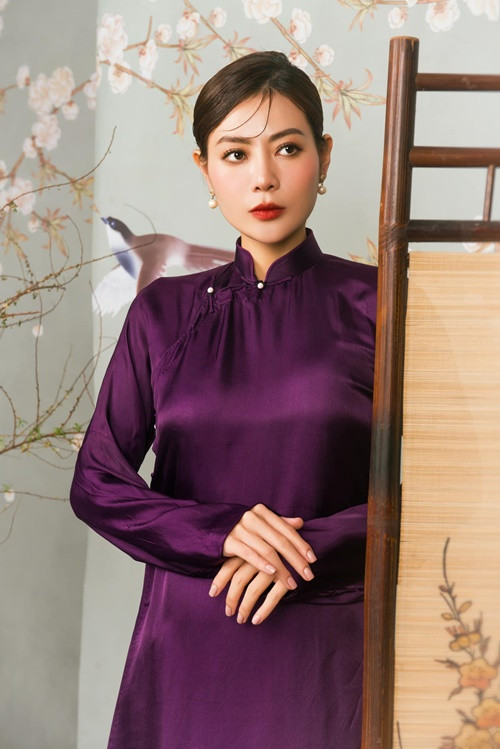 Thanh Hương chia sẻ trên Báo Giao Thông, chồng tốt tính nhưng không khéo trong cư xử, đặc biệt không biết nói lời ngọt ngào hay hành động lãng mạn.