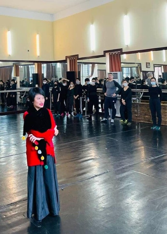 Năm 2018, Trần Ly Ly rời vị trí Phó Hiệu trưởng Trường Múa TP HCM để giữ vị trí Quyền Giám đốc Nhà hát Nhạc Vũ kịch Việt Nam. Đến năm 2020, cô chính thức trở thành Giám đốc Nhà hát Nhạc Vũ kịch Việt Nam. Ảnh: Tiền Phong