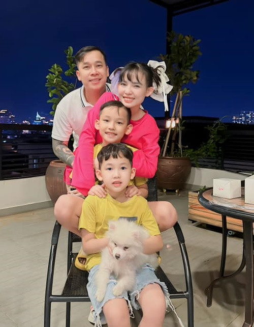 Trong cuộc phỏng vấn với Znews, Lê Hoàng chia sẻ, anh thấy mình may mắn khi lấy được người vợ biết suy nghĩ cho chồng, lo làm ăn như Việt Huê. Ảnh: FBNV.