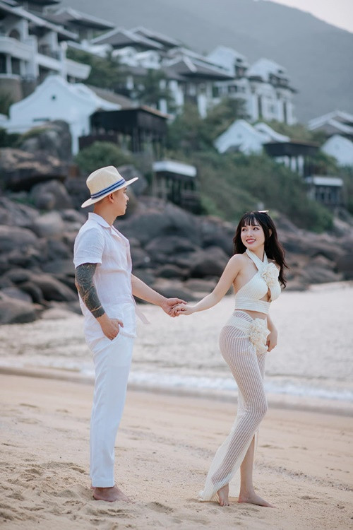 “Cô ấy bán hàng online, bán thuốc giảm cân, nên tôi hiểu được lý do vì sao phải "làm mẫu" như vậy”, Lê Hoàng chia sẻ trên Dân Trí. Ảnh: FBNV.