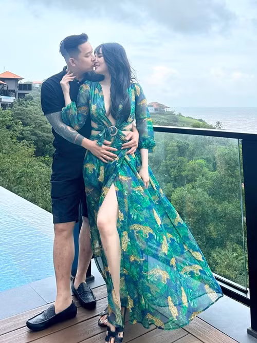 Theo Lê Hoàng, Việt Huê từng ghen rất nhiều. Ảnh: FBNV.