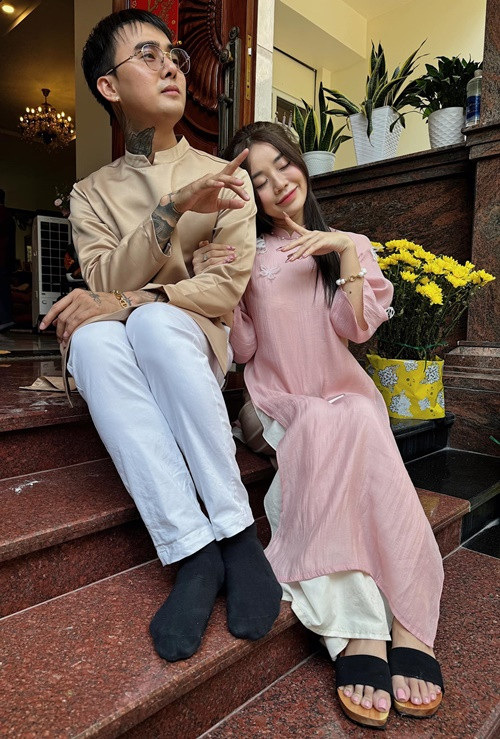 Dịp Tết Nguyên đán 2024, Đạt G quấn quýt không rời Cindy Lư.