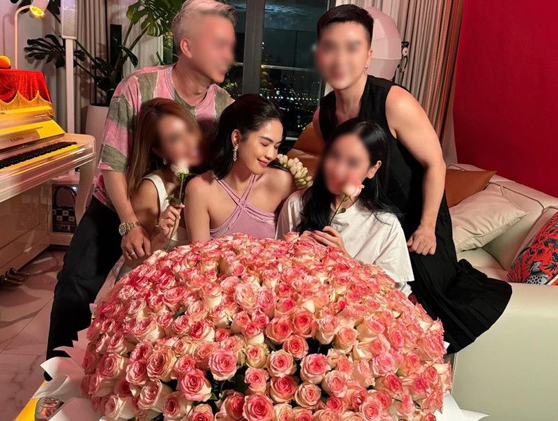 Cuộc sống của nữ người mẫu trôi qua bình yên trong 1 tháng qua.