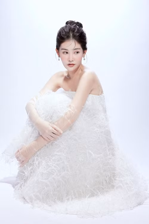 Người đẹp không gặp khó khăn trong việc phục hồi nhan sắc.