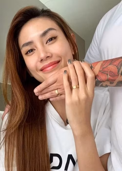 Vào tháng 12/2023, sau 9 tháng xa cách, Võ Hoàng Yến và bạn trai cùng du lịch Thái Lan. Lần gặp này, nữ người mẫu cầu hôn nửa kia.