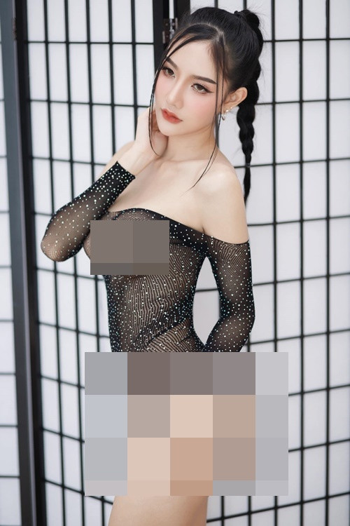 Hot girl người Thái Lan được nhiều cư dân mạng khen ngợi vóc dáng gợi cảm.