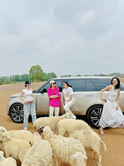 Hội bạn thân của Đàm Thu Trang giữ mối quan hệ tốt đẹp suốt 14 năm qua.