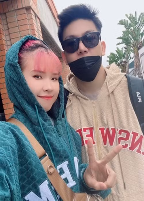 Vợ chồng nữ ca sĩ giữ lửa hôn nhân nhờ tôn trọng lẫn nhau, yêu thương nhau.