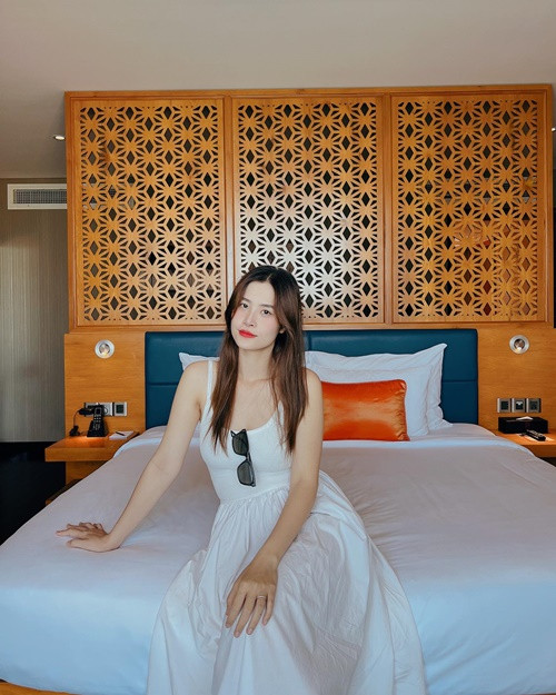 Đông Nhi được nhiều người khen đẹp mặn mà hơn khi mang thai lần 2.