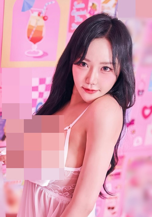 Hot girl xứ Hàn đang tập trung phát triển sự nghiệp người mẫu.