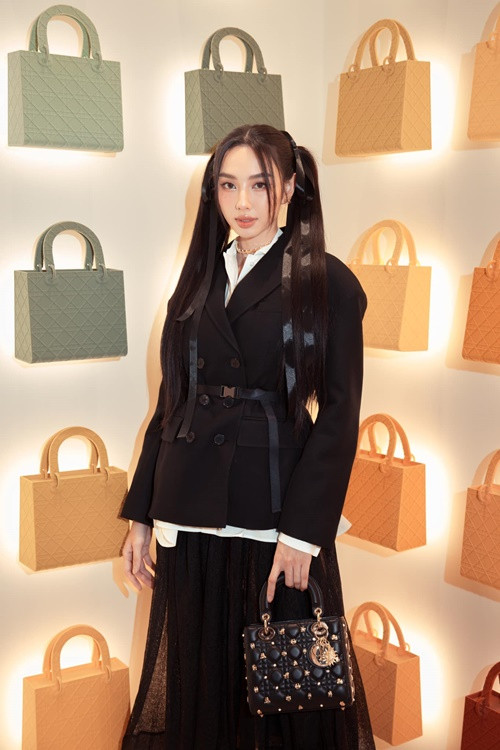 Tháng 6/2023, trong cuộc phỏng vấn với Vietnamnet, Hoa hậu Thùy Tiên cho biết, từ khi đăng quang, cô đã nghĩ đến ngày "hết thời". "Tôi đã chuẩn bị nhiều công việc khác ngoài vai trò hoa hậu", Thùy Tiên bày tỏ.