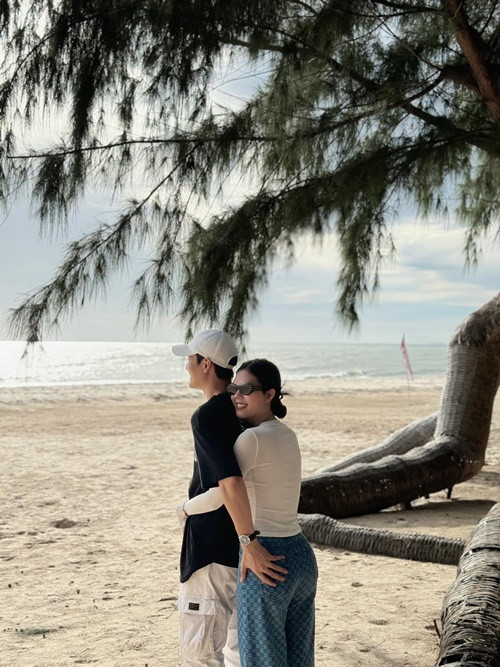 Bạn trai Ngọc Trinh đang theo học tại Trường Đại học Sân khấu Điện ảnh TP HCM và hiện là diễn viên.