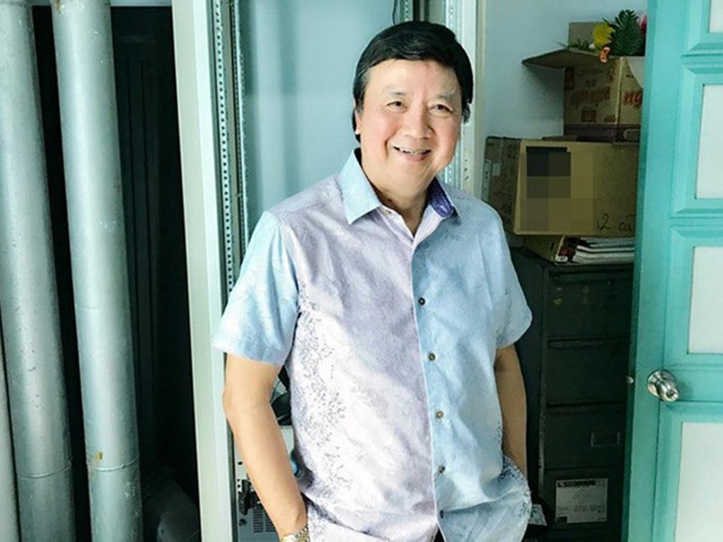 Nghệ sĩ Bảo Quốc gặt hái nhiều thành công trên sân khấu hài và được mệnh danh là “ông vua chọc cười”. Nhờ những năm tháng miệt mài đi diễn, ông tích lũy được nhiều tài sản. Ảnh: Dân Việt.