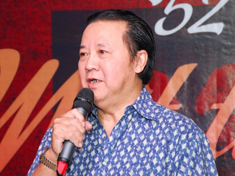 Theo Dân Việt, Thúy Nga từng cho biết, vợ chồng nghệ sĩ Bảo Quốc có đến 10 ngôi nhà. "Chú Bảo Quốc đi diễn về đưa hết tiền cho vợ nhưng là tiền đẻ ra tiền. Chú đưa 100 thì vợ đẻ thành 1 triệu mà đưa 1 triệu thì vợ đẻ thành 1 tỷ. Nhờ đó mà tới giờ vợ chồng cô chú phải có đến 10 cái dinh thự, từ Việt Nam trải dài qua đến Mỹ", Thúy Nga nói. Ảnh: Người Lao Động.