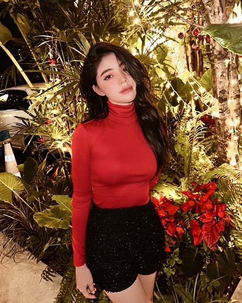 Phía Hoa hậu Jolie Nguyễn cho biết, người đẹp và DJ PK chỉ là bạn bè. Khi nghe tin vợ chồng PK ly hôn, nàng hậu còn cảm thấy buồn. Ảnh: FBNV.