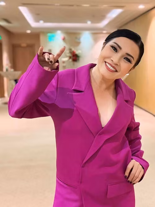 Năm 2019, Phương Thanh vướng tin đồn là kẻ thứ 3 trong cuộc tình với bố của con gái. Lập tức, chị Chanh đáp trả để dập tắt tin đồn này. Trên trang cá nhân, Phương Thanh khẳng định cô không phải là con giáp thứ 13, nhấn mạnh cô và con gái được gia đình nội chấp nhận. Ảnh: FBNV.