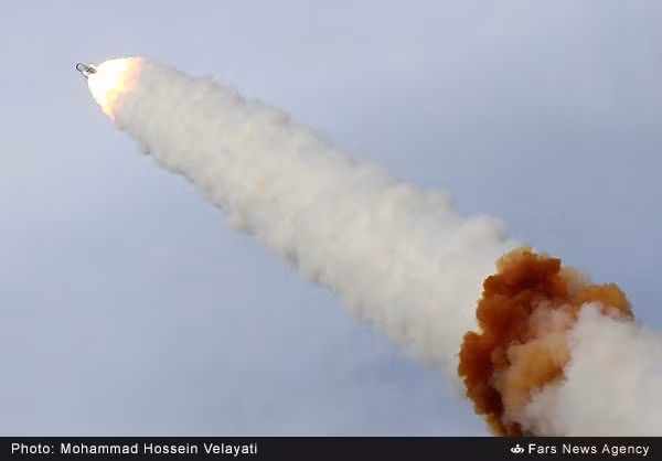 Bắn thử tổ hợp tên lửa phòng không tầm xa S-200. Iran hiện có khoảng 10 tiểu đoàn, nước này đã tự nâng cấp một số thành phần của S-200. Nguồn ảnh: Fars