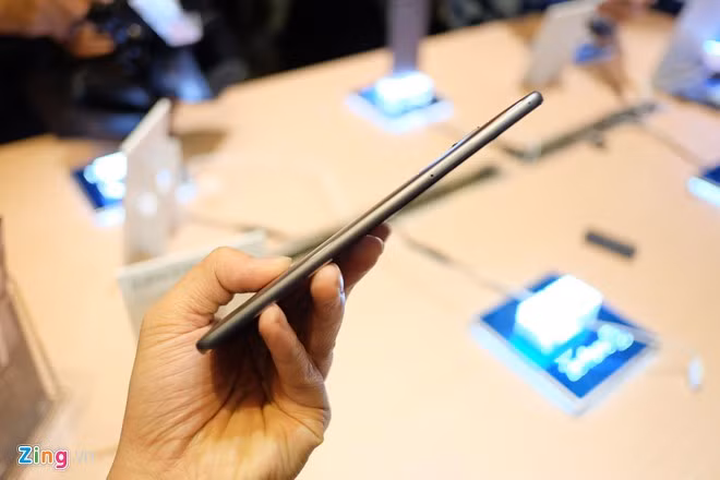 Zenfone 3 Deluxe mỏng 7,5 mm.