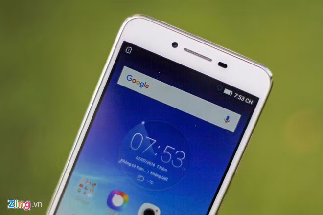 Máy ảnh trước có độ phân giải 5 MP.