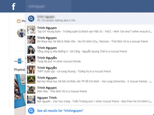 Tìm thông tin qua Facebook. Ảnh: M.HOÀNG.