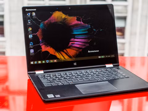 Lenovo Yoga 3 14-inch. Ở mức 899 euro, hoặc chưa đến, giá đó là bảng niêm yết cho Lenovo Yoga 3 với thông số kỹ thuật tốt hơn so với phiên bản Pro. Mô hình máy tính xách tay này được trang bị bộ xử lí Core i5 trong cấu hình cơ bản.