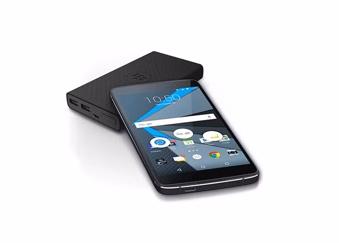 DTEK50 cũng sẽ theo dõi các ứng dụng khác, thông báo cho người dùng về các hoạt động đáng ngờ trên thiết bị, như sử dụng máy ảnh mà không được phép, truy cập vào địa chỉ liên lạc hoặc vị trí của bạn, gửi tin nhắn văn bản, và tự động bật micro.