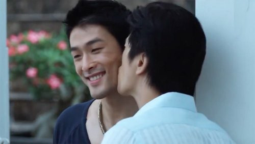 Johnny Trí Nguyễn từng vào vai chàng trai ẻo lả, ra sức quyến rũ Dustin Nguyễn.