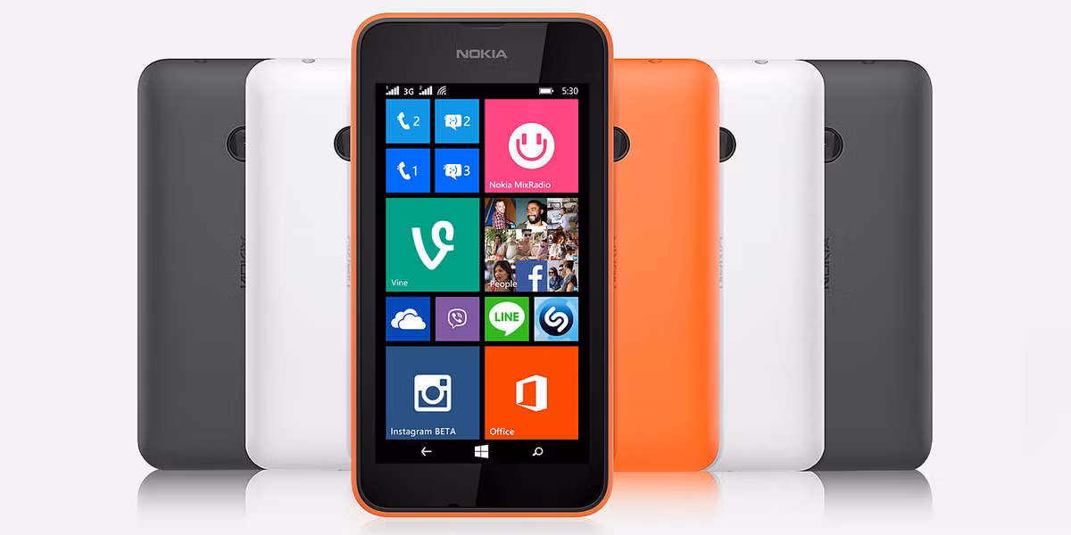 Lumia 530 có thiết kế tinh tế, nhỏ gọn cầm chắc tay, với màn hình 4-inch TFT LCD với độ phân giải 854 x 480 pixel.