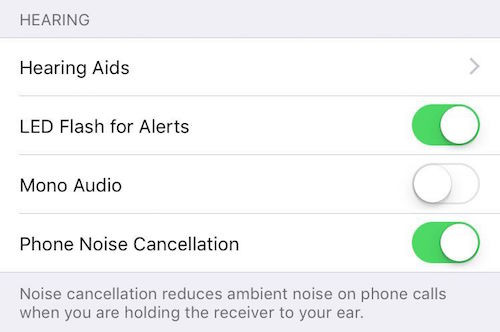 Giao diện mới hiện ra, bạn tìm tới mục Hearing > kích hoạt tùy chọn LED Flash for Alerts. Thao tác trên sẽ giúp đèn flash của iPhone nhấp nháy một vài lần khi có tin nhắn SMS, MMS hay cuộc gọi tới. Lưu ý, tác vụ trên sẽ gây tốn ít nhiều một lượng pin của iPhone.