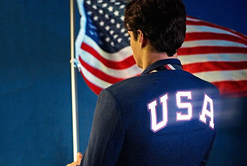 Áo khoác Ralph Lauren. Trong buổi lễ khai mạc Olympic Rio 2016, đội tuyển Mỹ có màn ra mắt ấn tượng với những chiếc áo phát sáng. Chiếc áo này được thiết kế bởi Ralph Lauren với những dải đèn được cung cấp năng lượng từ 8 viên pin AA. Đây là một trong những sản phẩm thể thao đầu tiên có thể phát sáng.