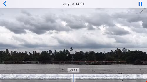 Phóng to video dễ dàng trên iPhone. Ảnh: MINH HOÀNG.