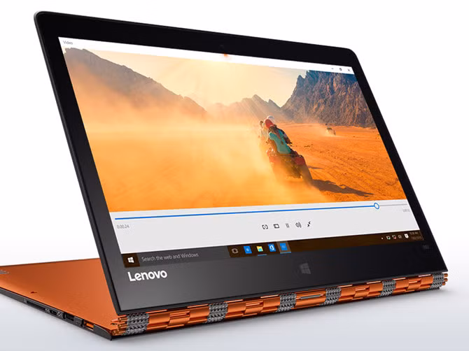8. Lenovo Yoga Pro 900. Dòng laptop Yoga của Lenovo vốn hướng đến tính linh hoạt trong cấu trúc, đúng với bản chất của môn yoga. Cách thiết kế bản lề của thiết bị cũng rất độc đáo cho phép bẻ cong 360 độ, gập màn hình về phía sau và sử dụng như một chiếc máy tính bảng. Bản lề nhìn giống dây của một chiếc đồng hồ hàng hiệu.