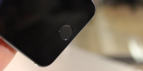 iPhone 7 sẽ là chiếc iPhone đầu tiên được Apple loại bỏ nút Home vật lý để ủng hộ nút Home cảm ứng, hoạt động dựa trên công nghệ cảm ứng lực Force Touch.