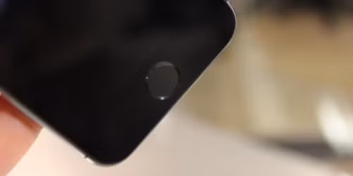 iPhone 7 sẽ là chiếc iPhone đầu tiên được Apple loại bỏ nút Home vật lý để ủng hộ nút Home cảm ứng, hoạt động dựa trên công nghệ cảm ứng lực Force Touch.