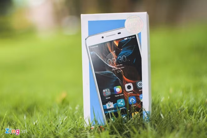 Lenovo Vibe K5 có mã sản phẩm là A6020a40, máy về Việt Nam với giá 3,5 triệu.