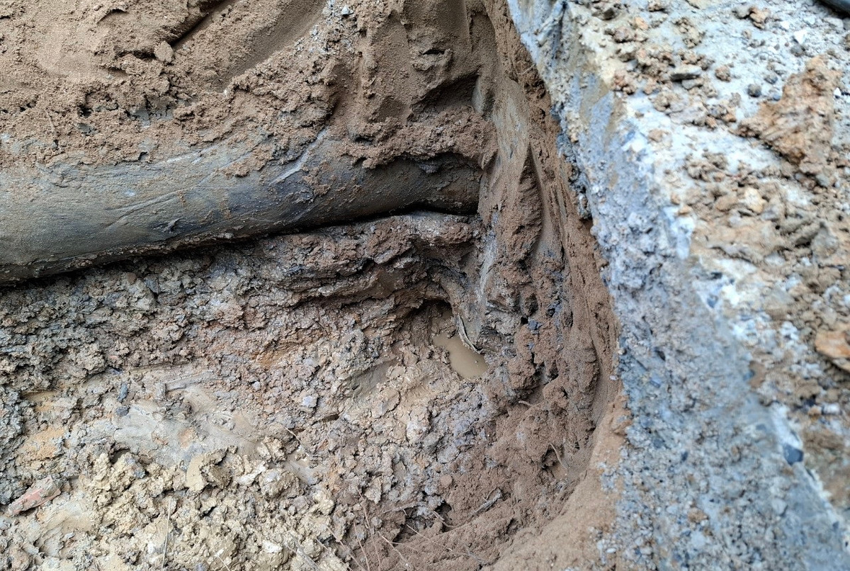 Gói thầu làm đường thi công sai thiết kế ở Thạnh Phú, luật sư nói gì? - Hình 8 Goi thau lam duong thi cong sai thiet ke o Thanh Phu, luat su noi gi?-Hinh-8