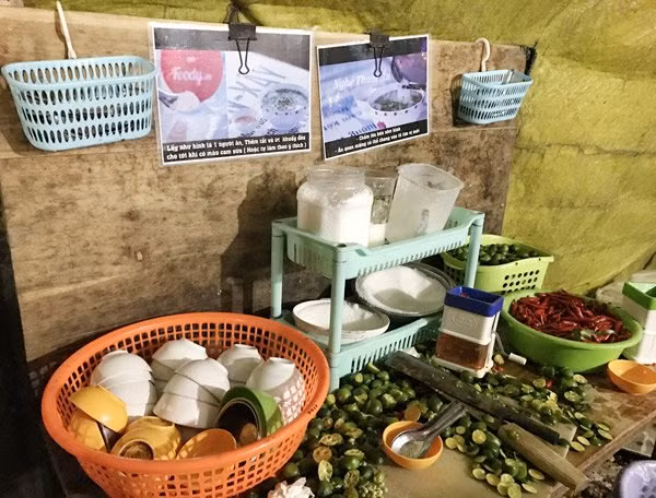 Quan bun sieu la lung: Tu pha nuoc cham moi duoc an