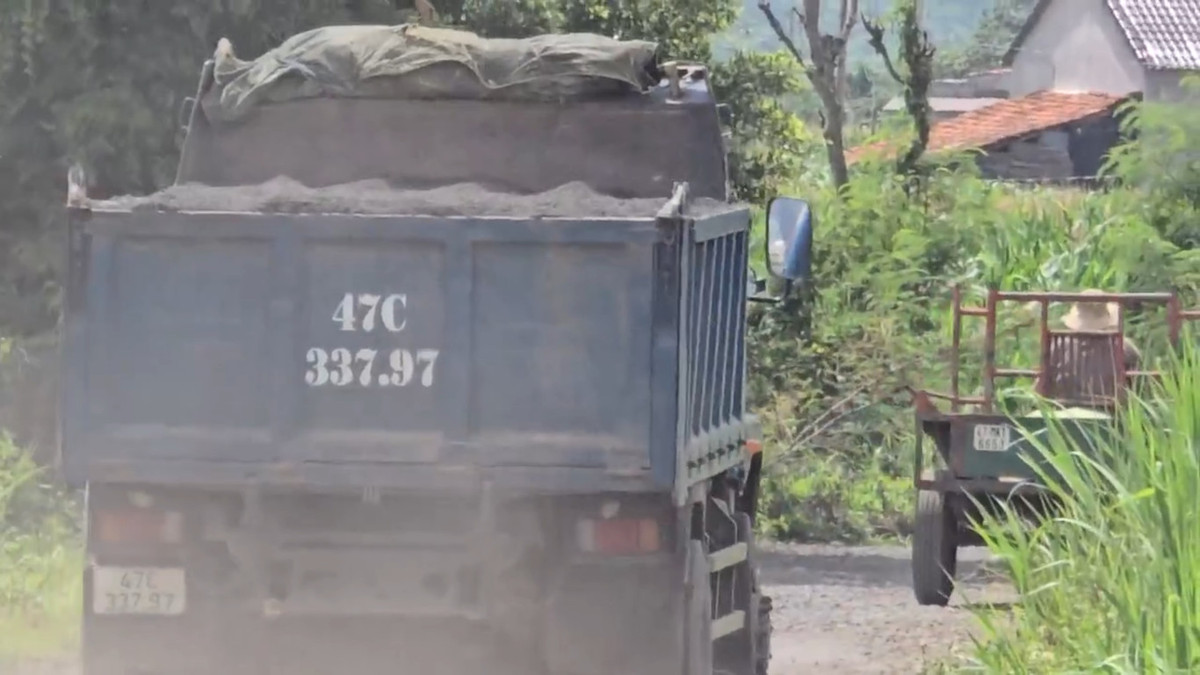 Krông Pắk: Dân “kêu trời” vì xe chở đá băm nát đường dân sinh - Hình 18 Krong Pak: Dan “keu troi” vi xe cho da bam nat duong dan sinh-Hinh-18